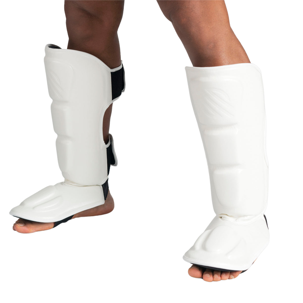 Battle Forged Kickboxing Shin Guardsの製品画像