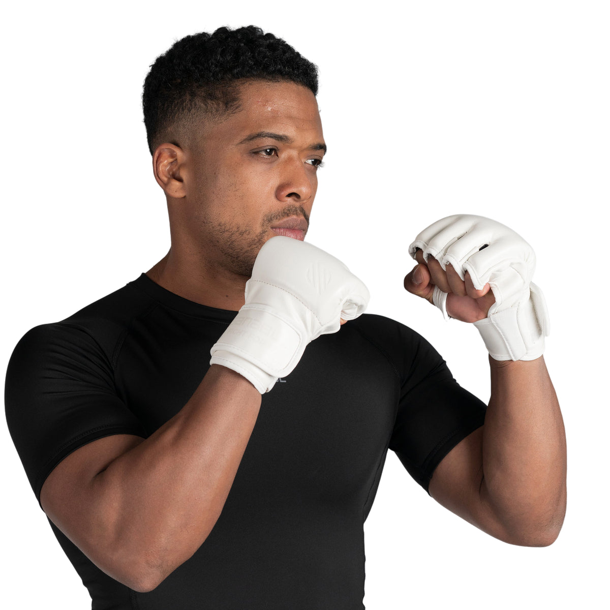 Battle Forged MMA 4 oz Glovesの製品画像